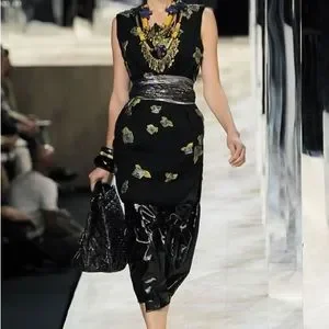 New Limited edition Marc Jacobs Sash Belt MARC JACOBS S Red Leather Oversized Flower Sash Belt at  main image 4